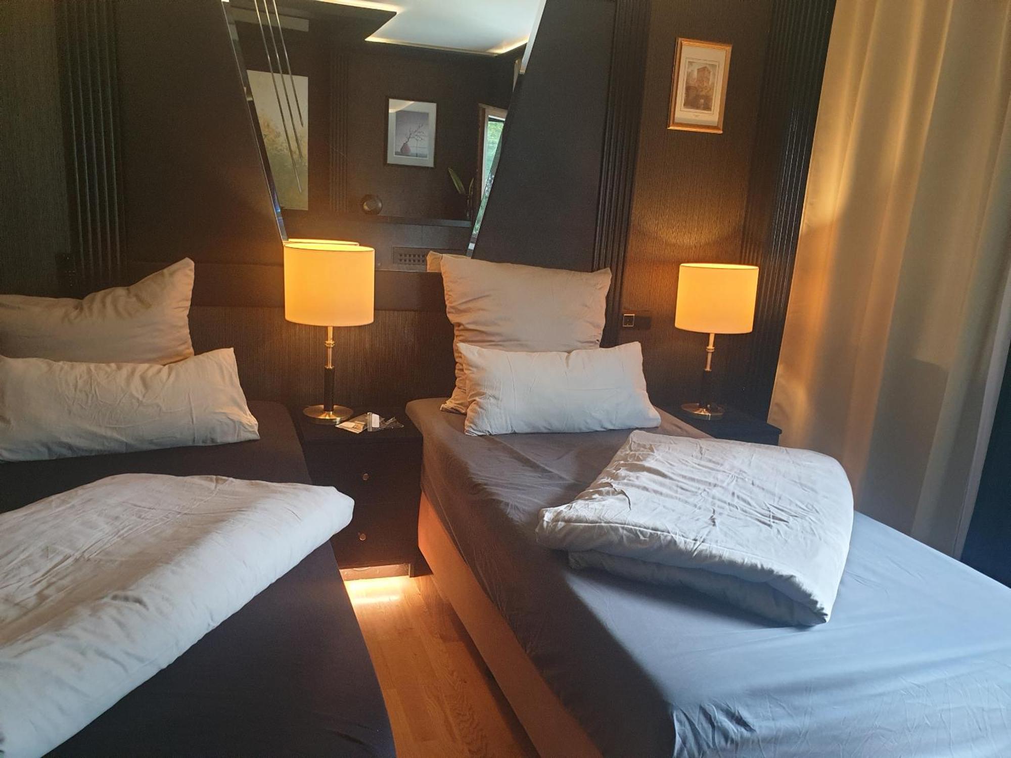 Miet-Kamp Ruhig, Zentral, Nahe Messe, Ausgefallenes Design 2 Schlafzimmer — Fotos 2